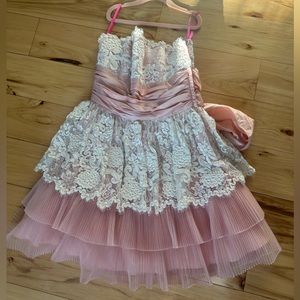 Strapless Betsey Johnson Dress (White Lace & Baby Pink) Adjustable Bow Tie! 🎀